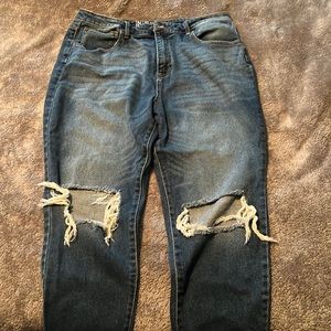 No boundary mom jeans